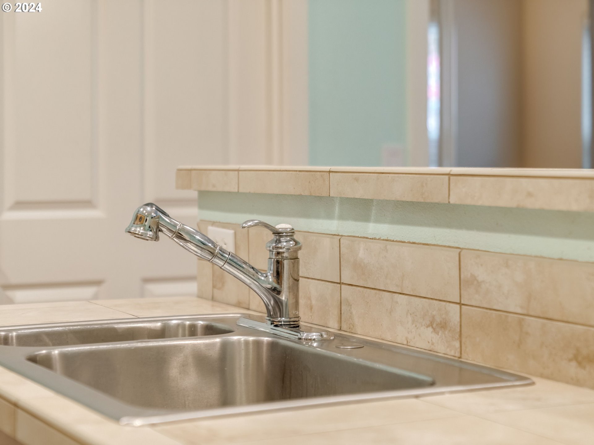 Hillsboro, Oregon 97006, United States, 2 Bedrooms Bedrooms, ,1 BathroomBathrooms,Residential,Pending,34529