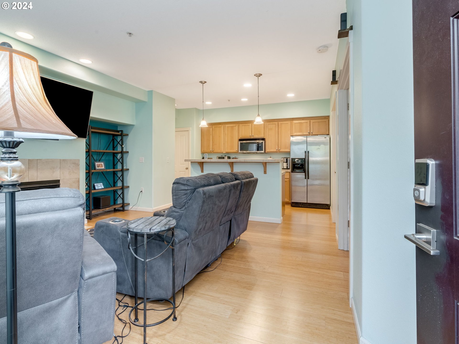 Hillsboro, Oregon 97006, United States, 2 Bedrooms Bedrooms, ,1 BathroomBathrooms,Residential,Pending,34529