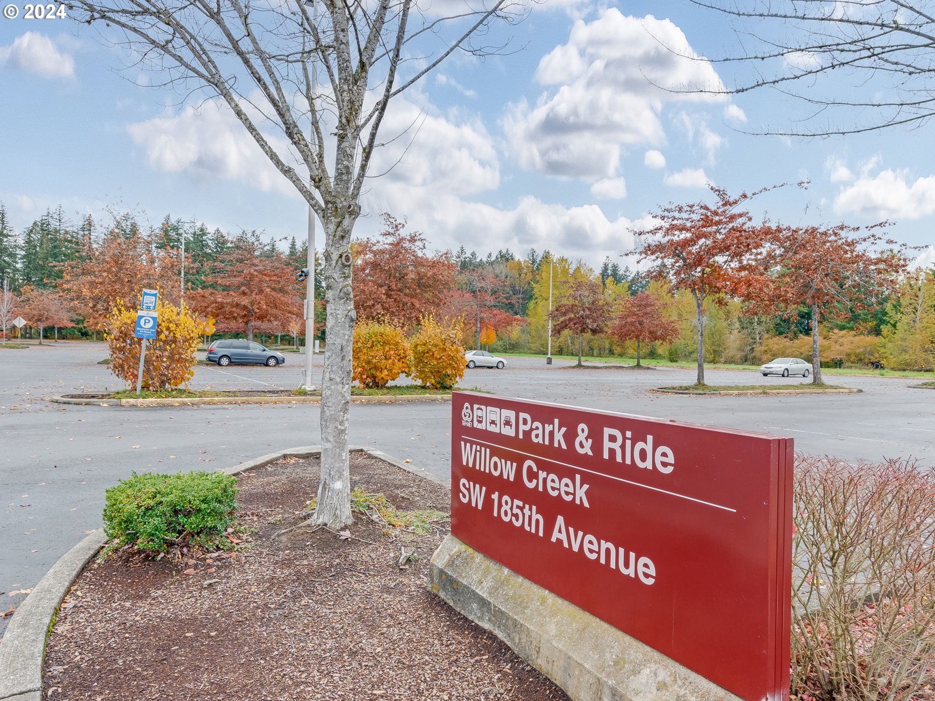 Hillsboro, Oregon 97006, United States, 2 Bedrooms Bedrooms, ,1 BathroomBathrooms,Residential,Pending,34529