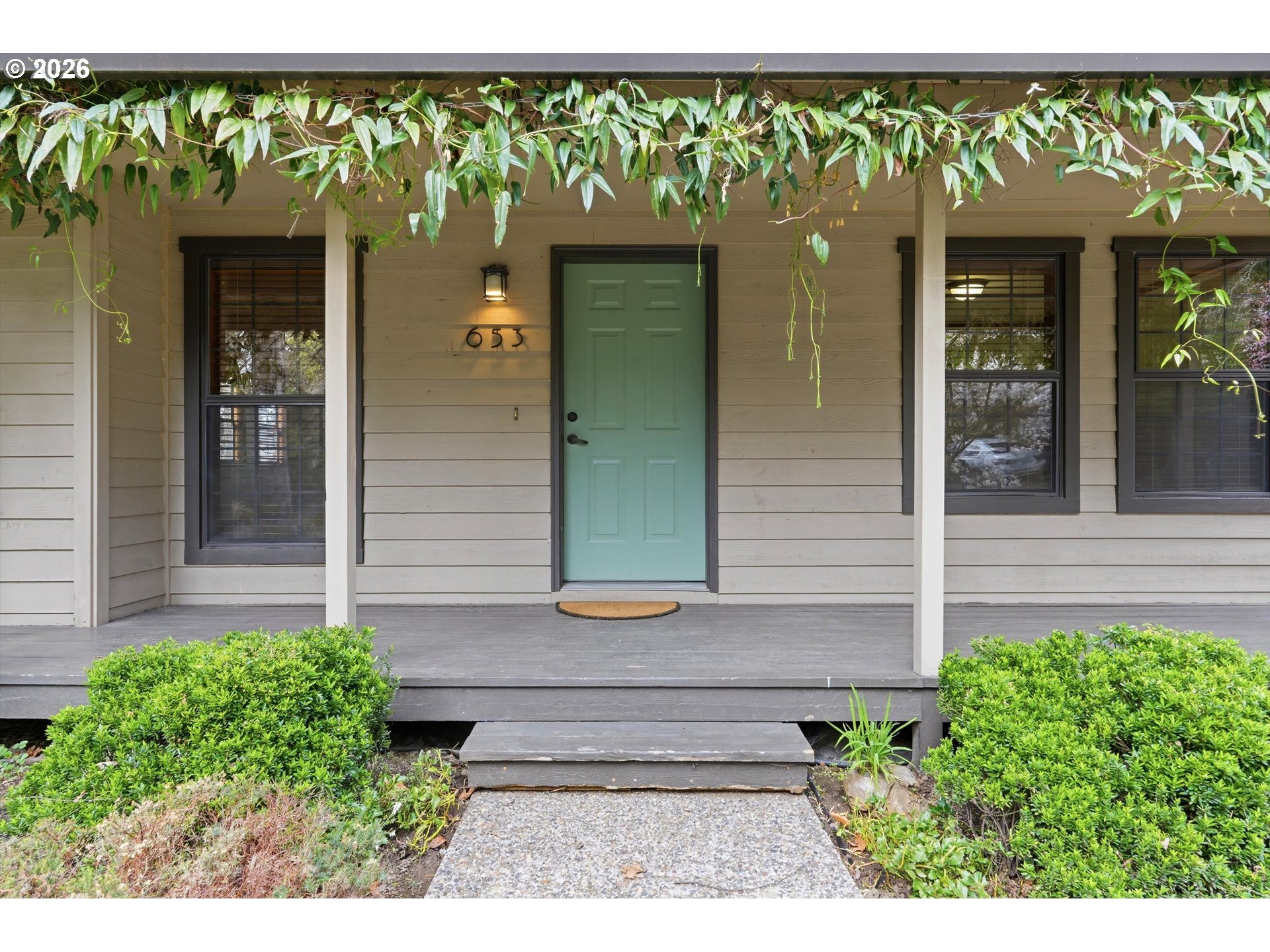 653 SW TANGLEWOOD CIR