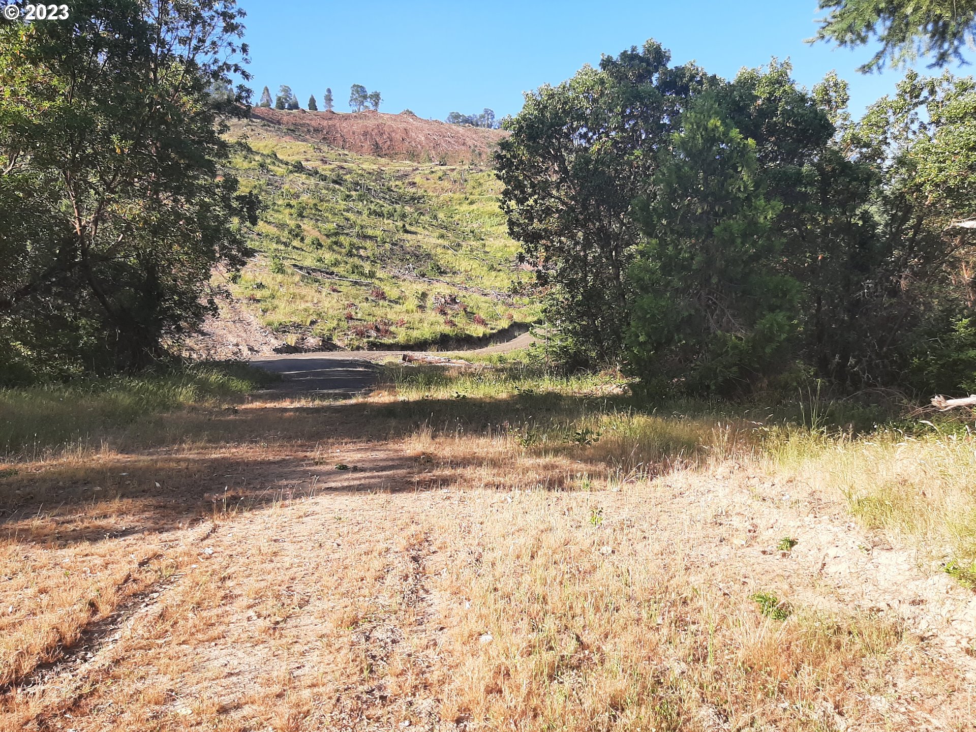 Winston, Oregon 97496, United States, ,Residential,Active,72283