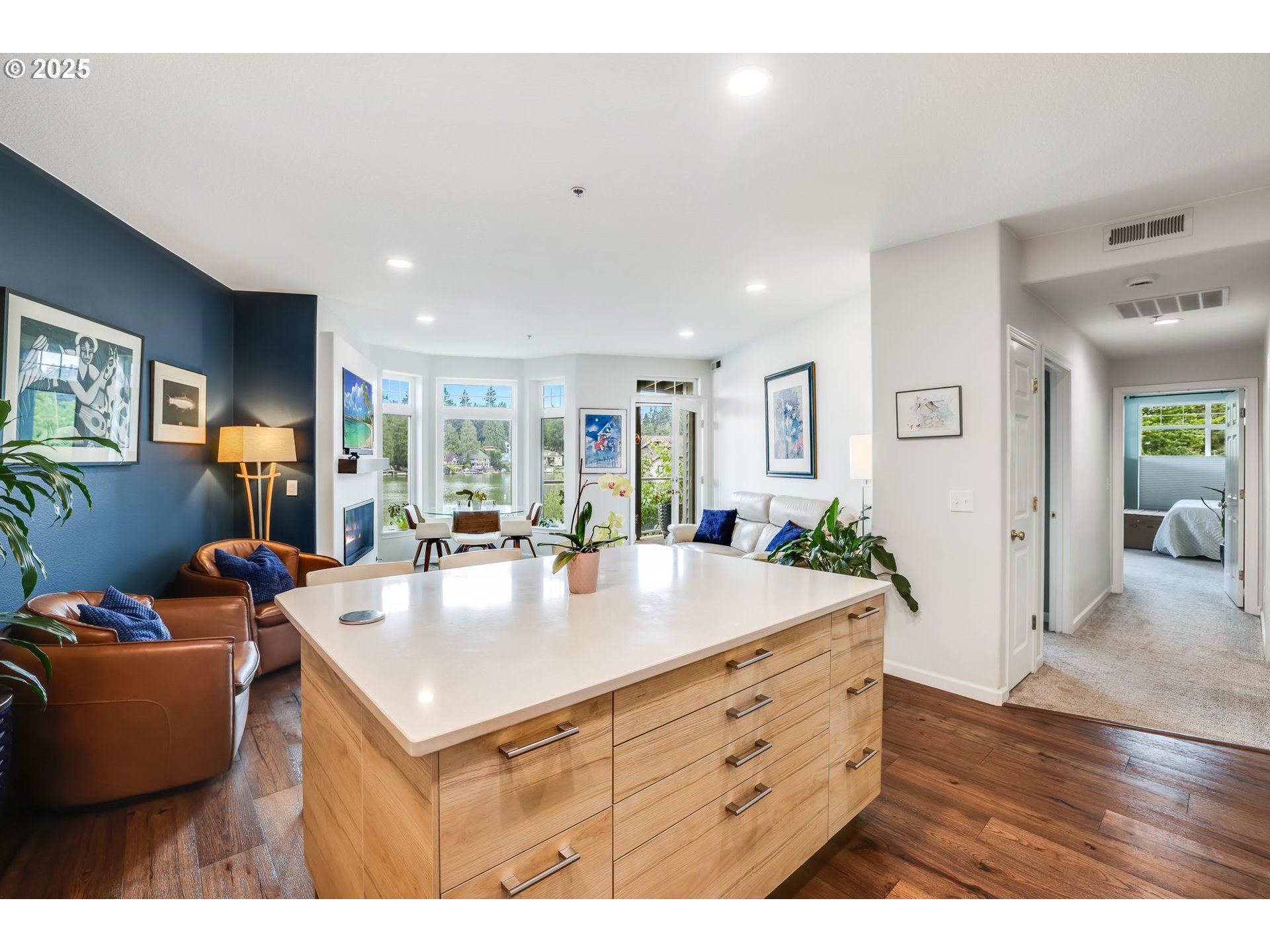 101 3RD ST