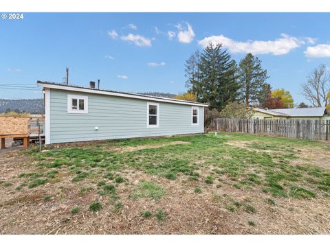 A home in Prineville