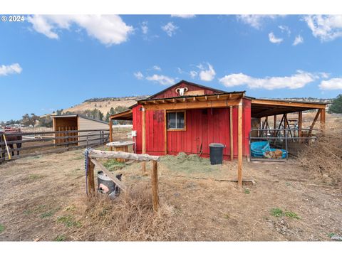 A home in Prineville