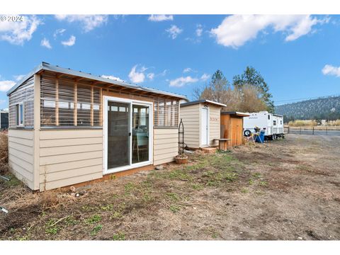 A home in Prineville