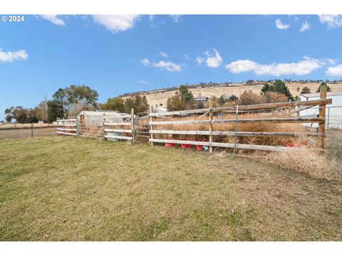 A home in Prineville