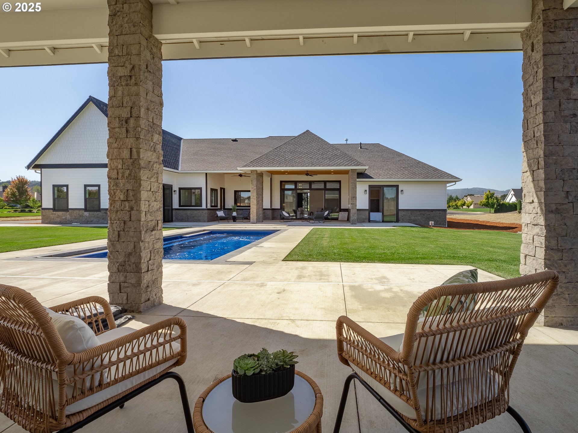 2110 SW HOMER ROSS LOOP