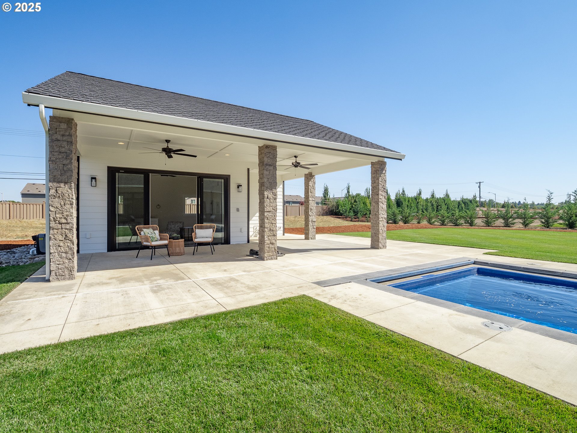 2110 SW HOMER ROSS LOOP