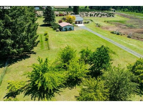 A home in Estacada