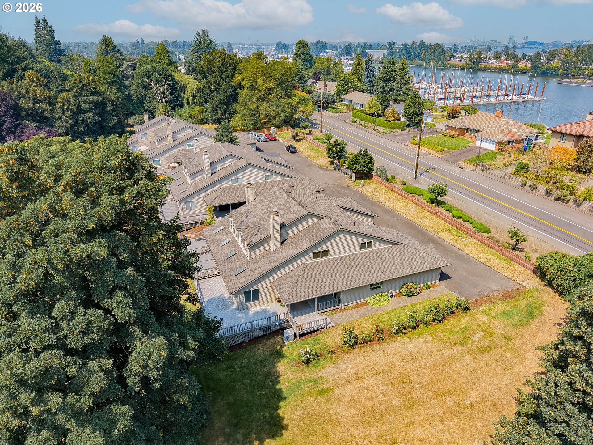 1530 NE MARINE DR