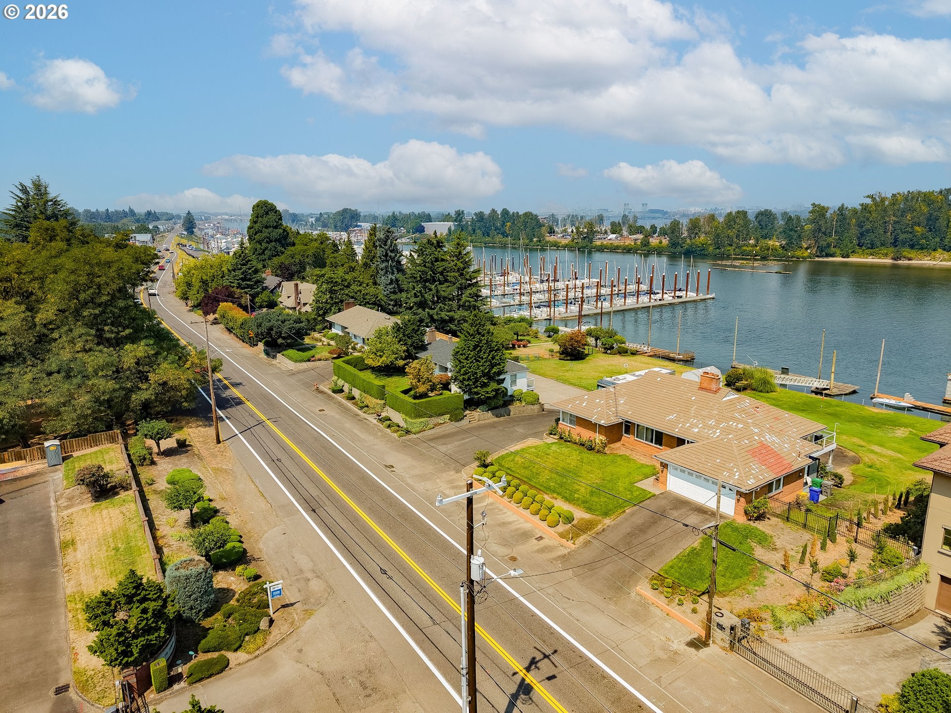 1530 NE MARINE DR