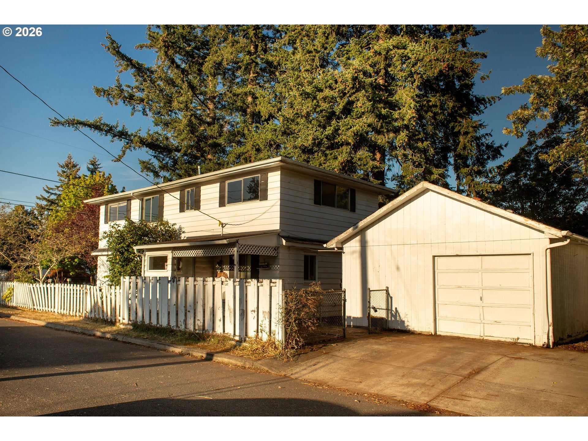 5355 SE BYBEE BLVD