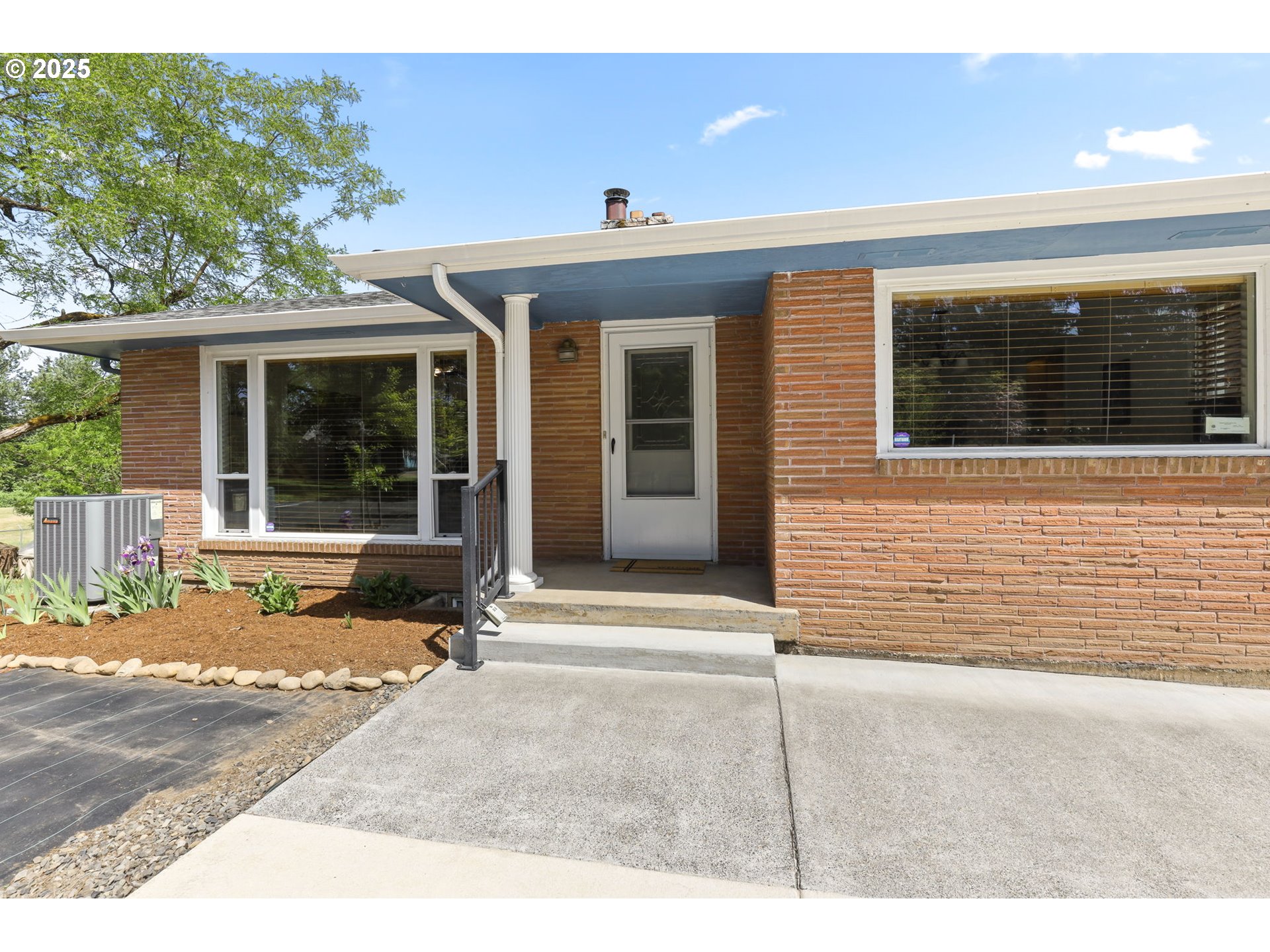 25225 SE Hwy 224