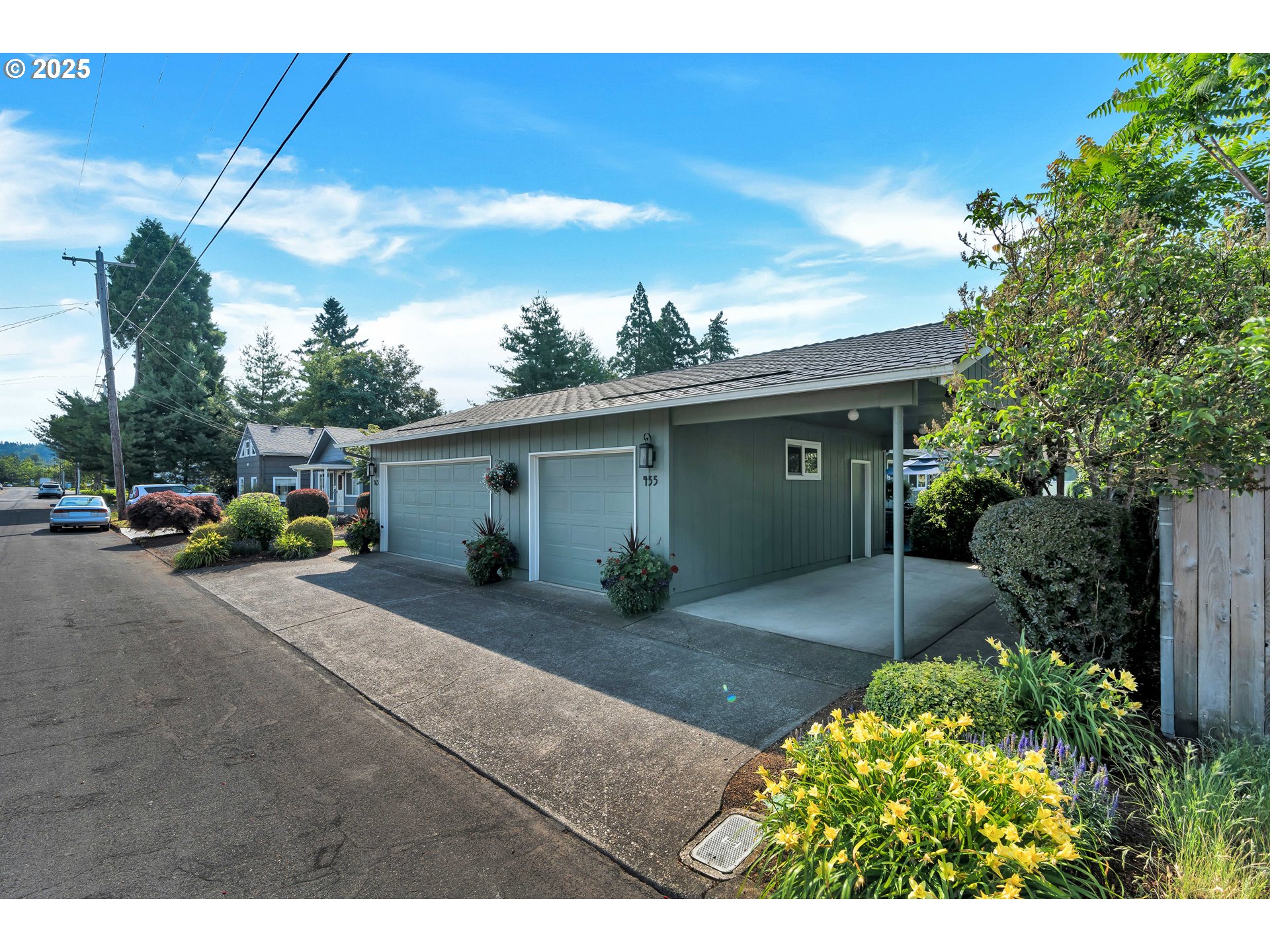 455 FIRST ST