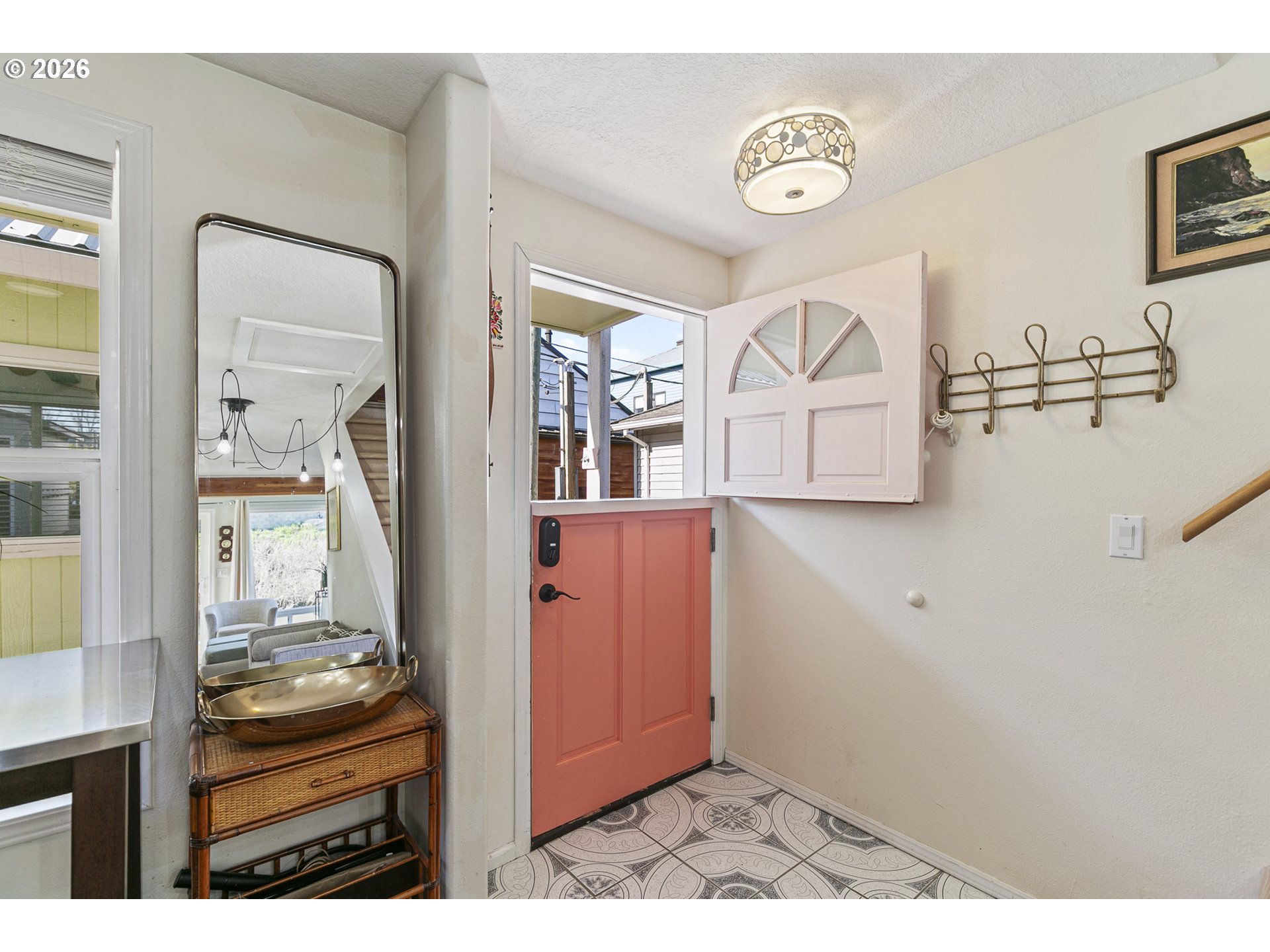 376 N Tomahawk Island DR