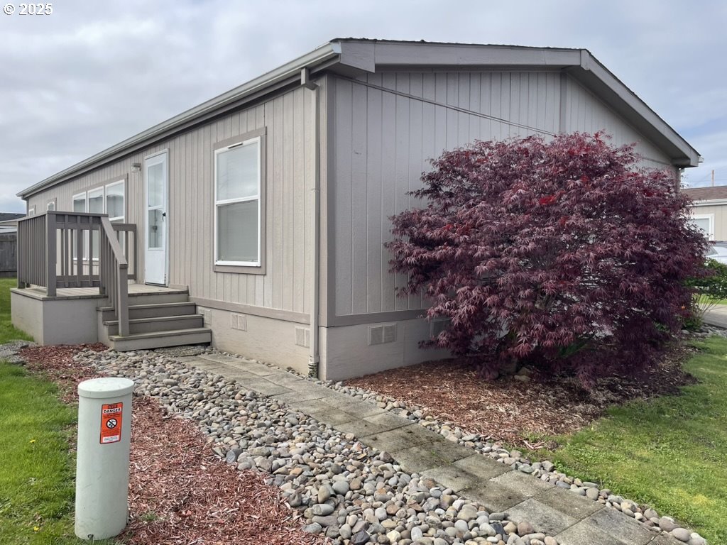 1000 S MCKERN CT 58