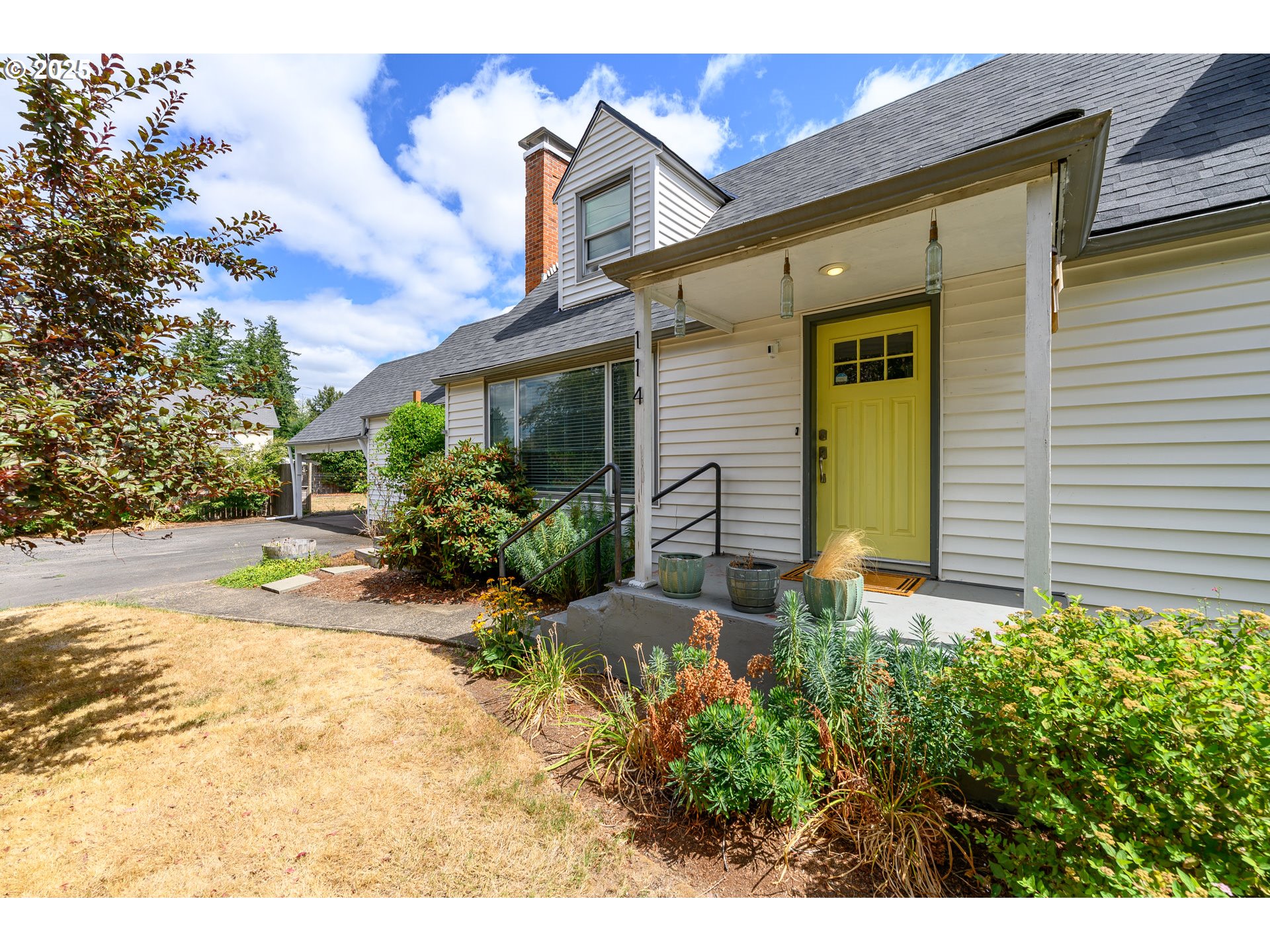 114 S PARKVIEW DR