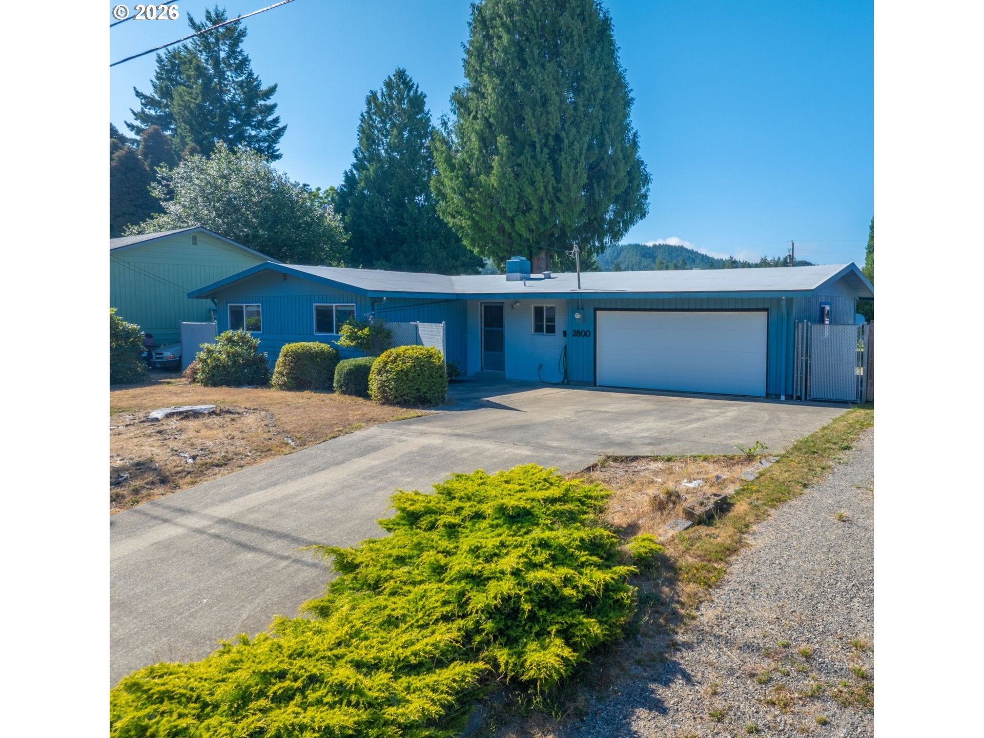 2800 RIDGEWAY DR