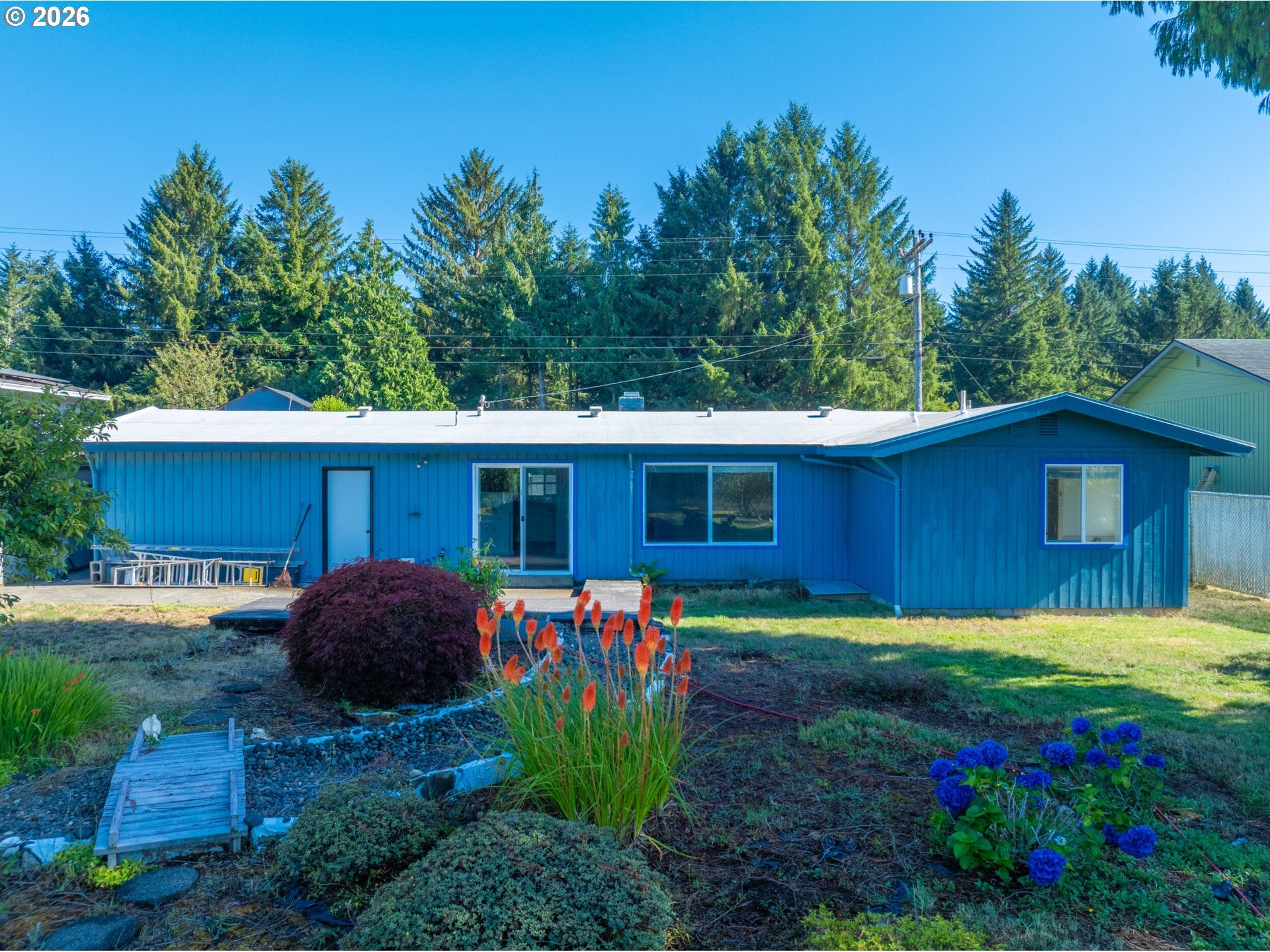 2800 RIDGEWAY DR