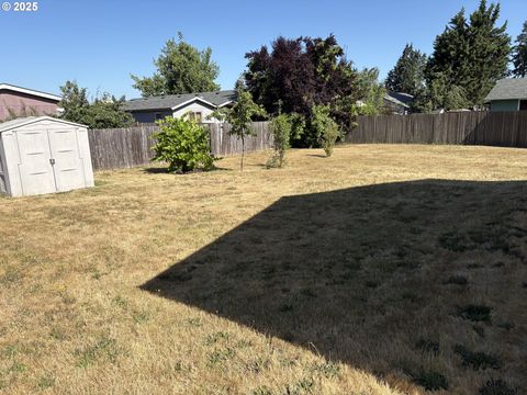 Tiny photo for 521 S 7th St, Creswell, OR 97426 (MLS # 230269206)