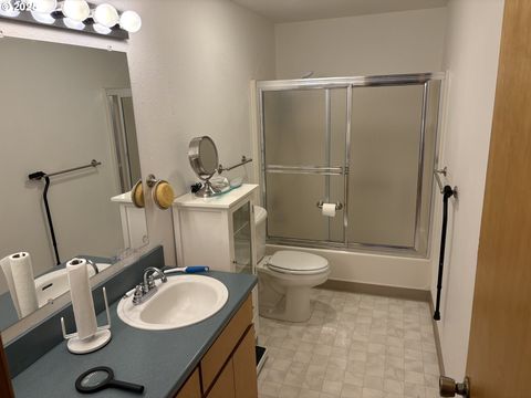 Tiny photo for 521 S 7th St, Creswell, OR 97426 (MLS # 230269206)
