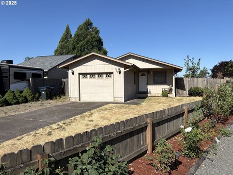 Tiny photo for 521 S 7th St, Creswell, OR 97426 (MLS # 230269206)
