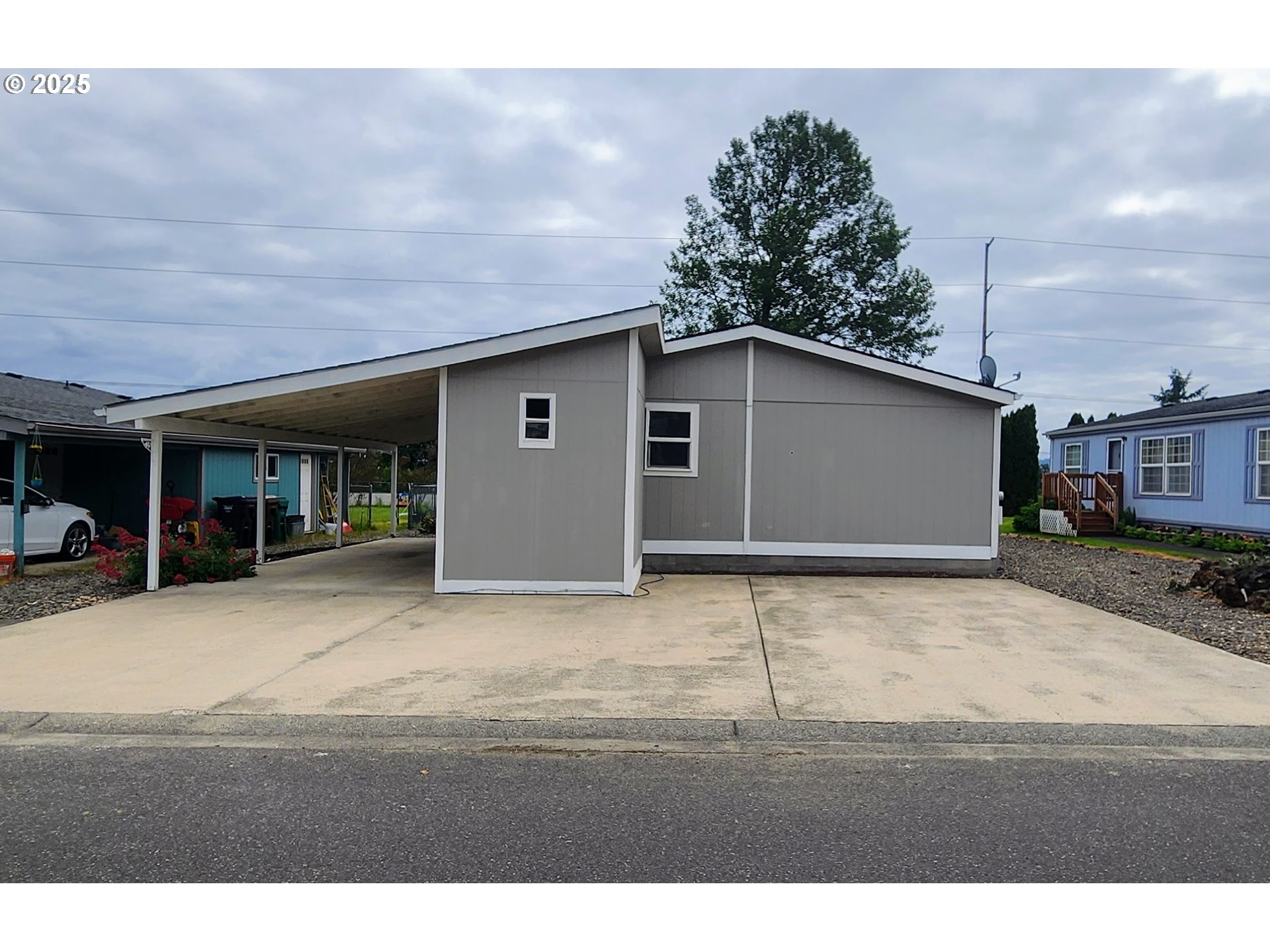375 METLAKO WAY 17