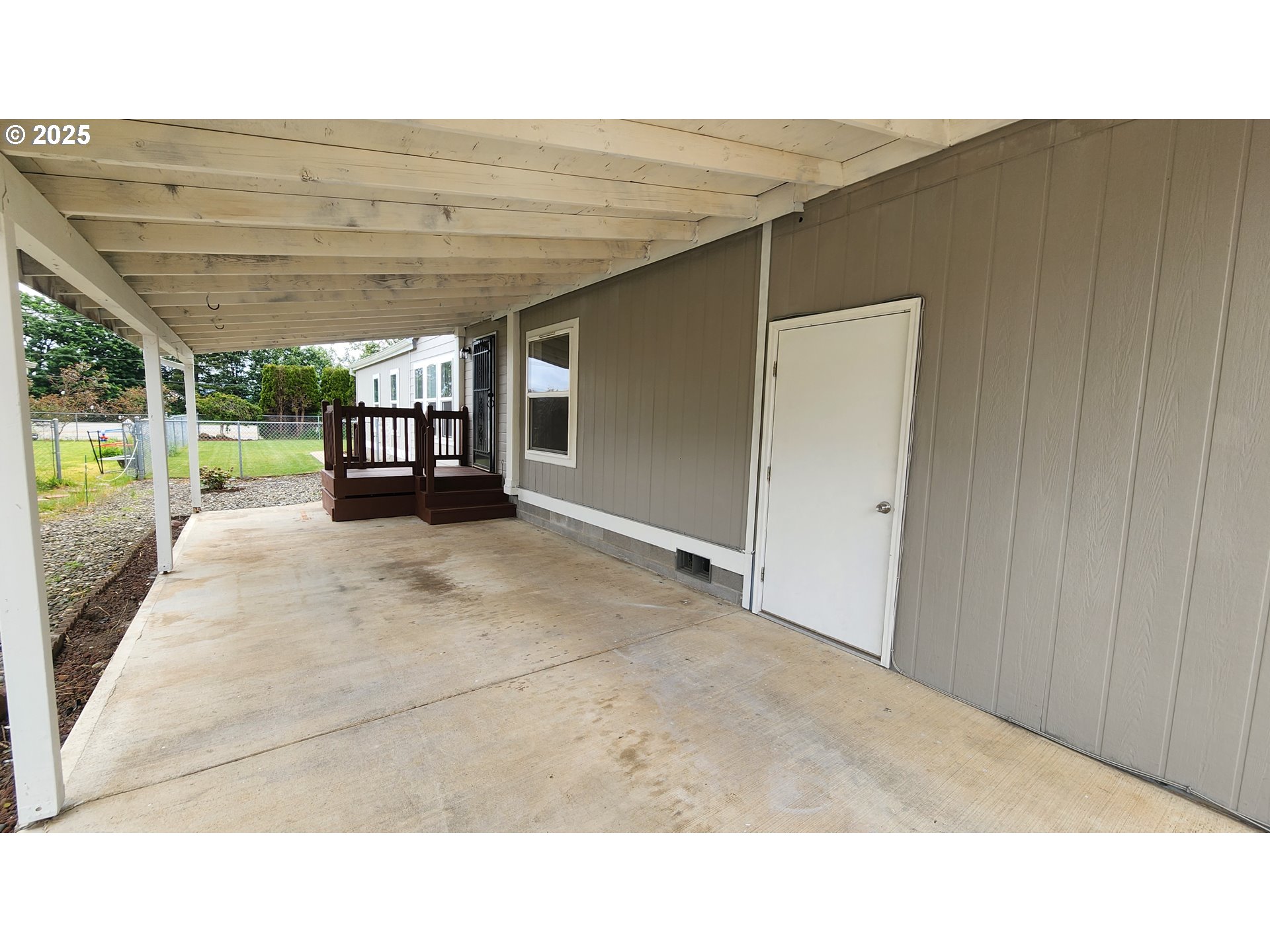 375 METLAKO WAY 17
