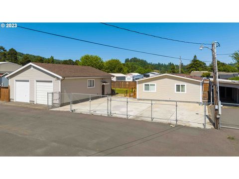 150 N 11TH ST Lakeside OR 97449