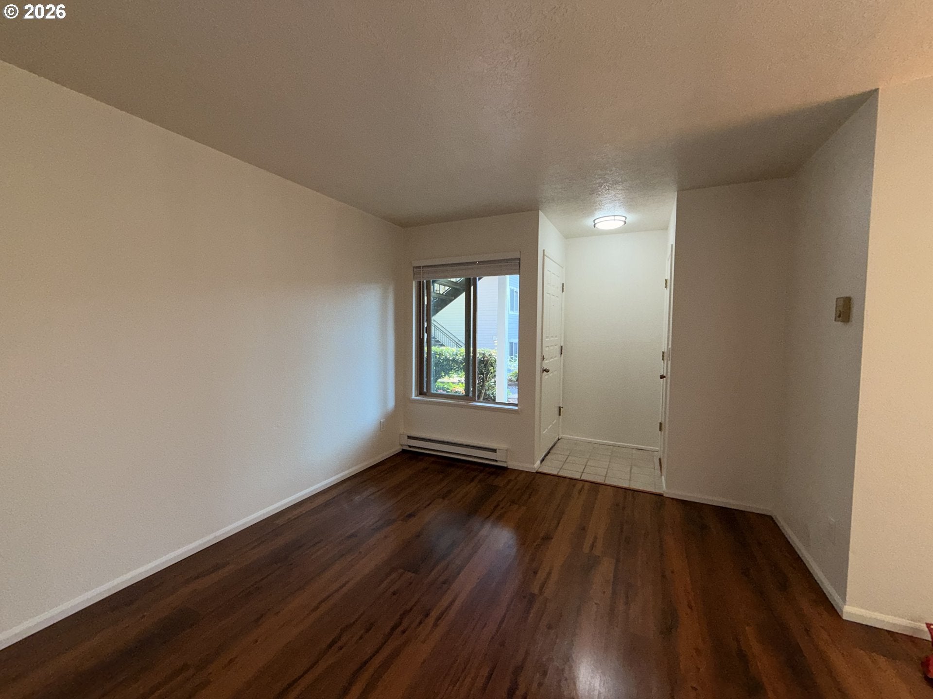 86 KINGSGATE RD F104