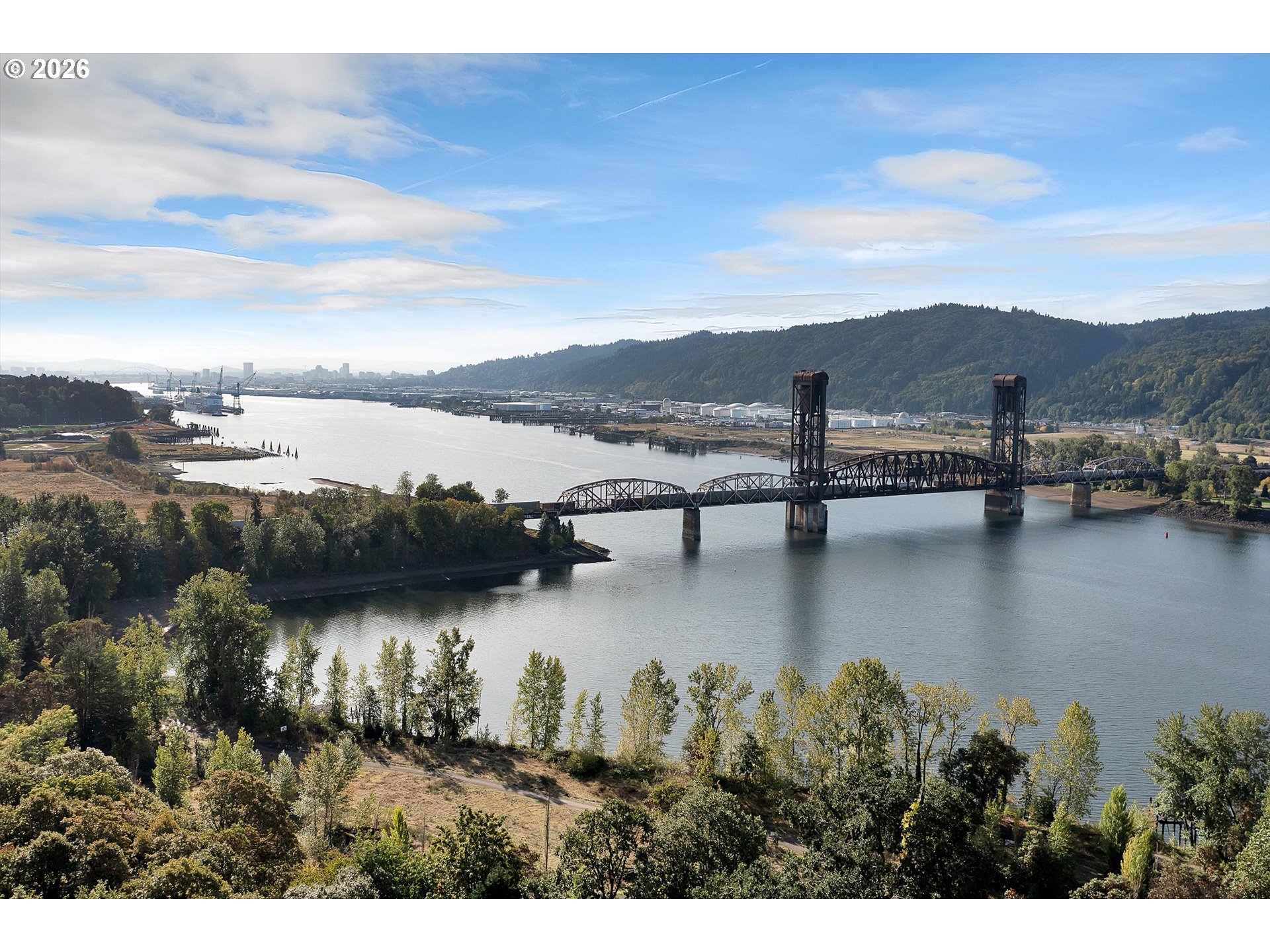 7545 N EDGEWATER AVE