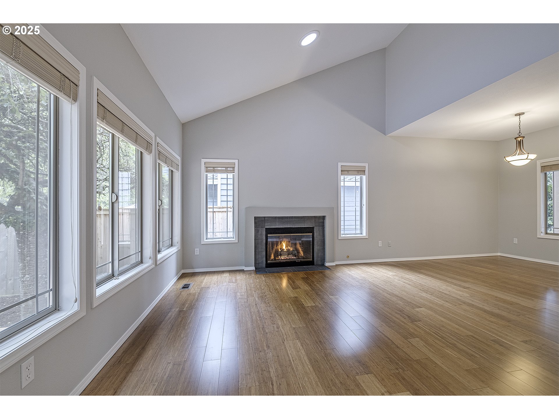 71 KINGSGATE RD