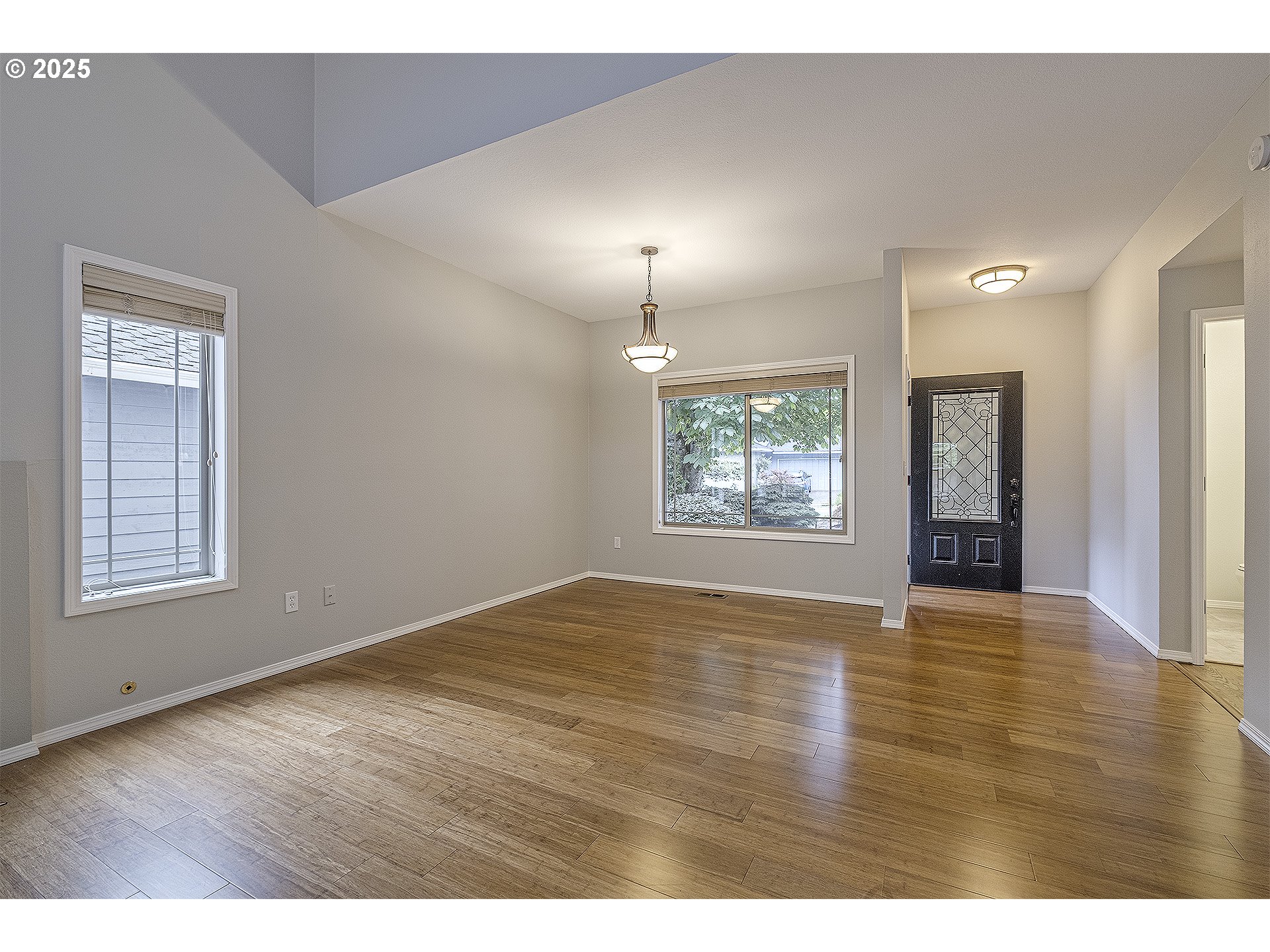 71 KINGSGATE RD