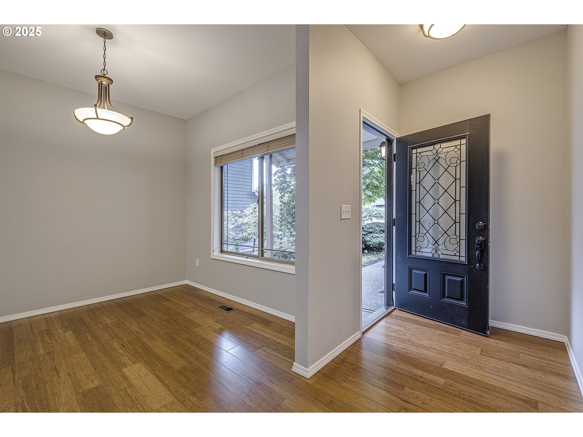 71 KINGSGATE RD