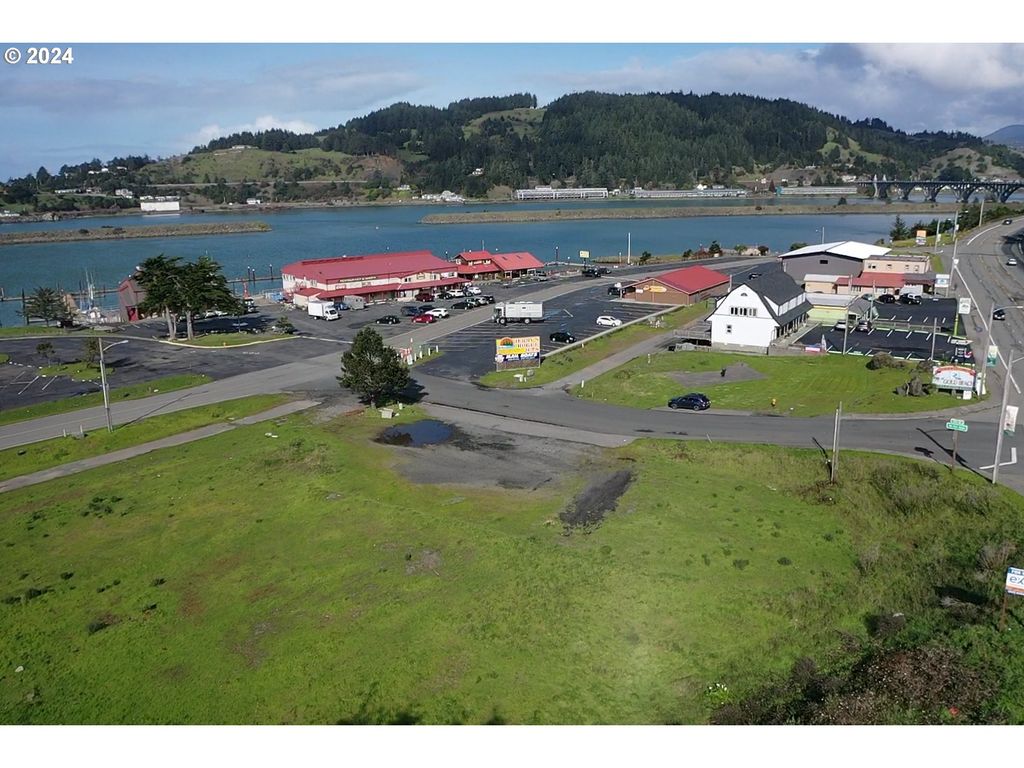 94250 PORT DR

                                                                             Gold Beach                                

                                    , OR - $1,695,000