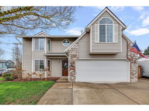 2366 BAINES BLVD Hubbard OR 97032