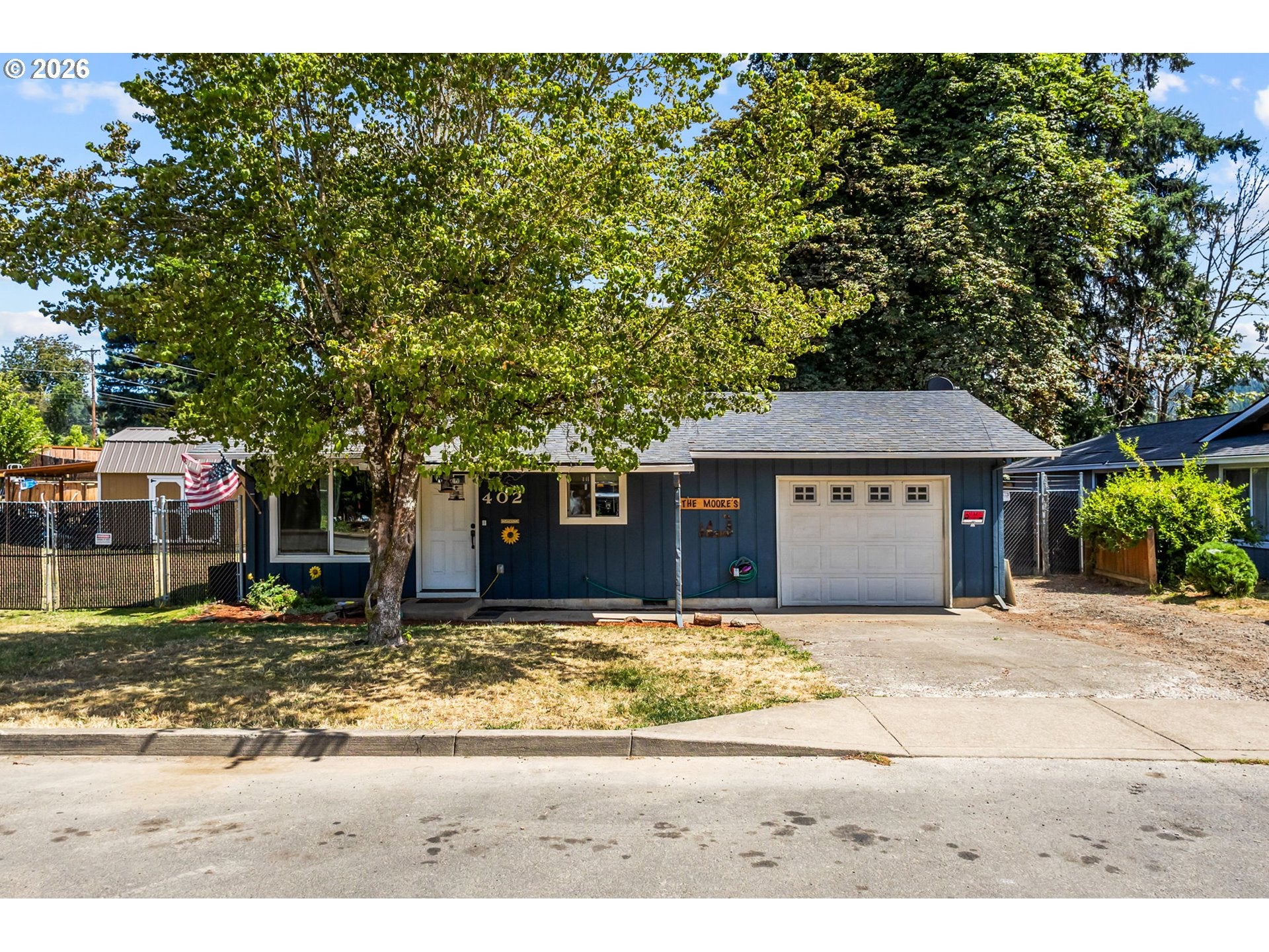 402 SW IVY RD