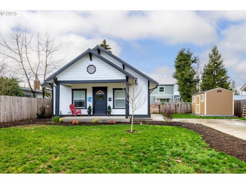 A home in Cottage Grove