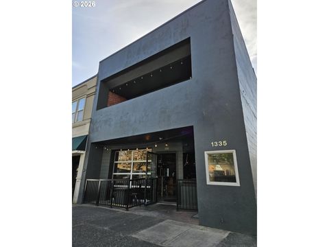 1335 14TH AVE Longview WA 98632