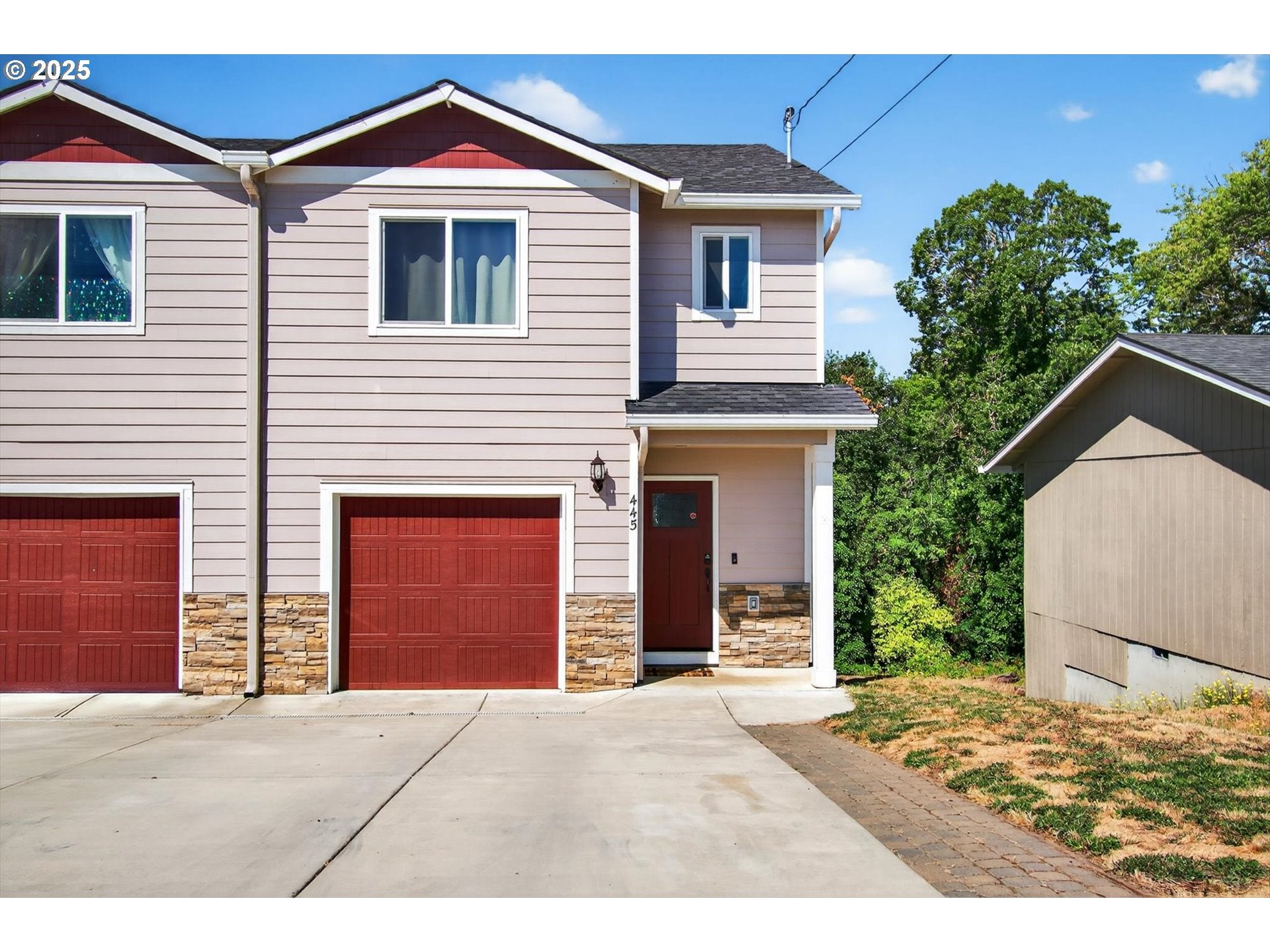 Photo 1 of 31 — 445 S 4TH ST, St Helens, OR 97051