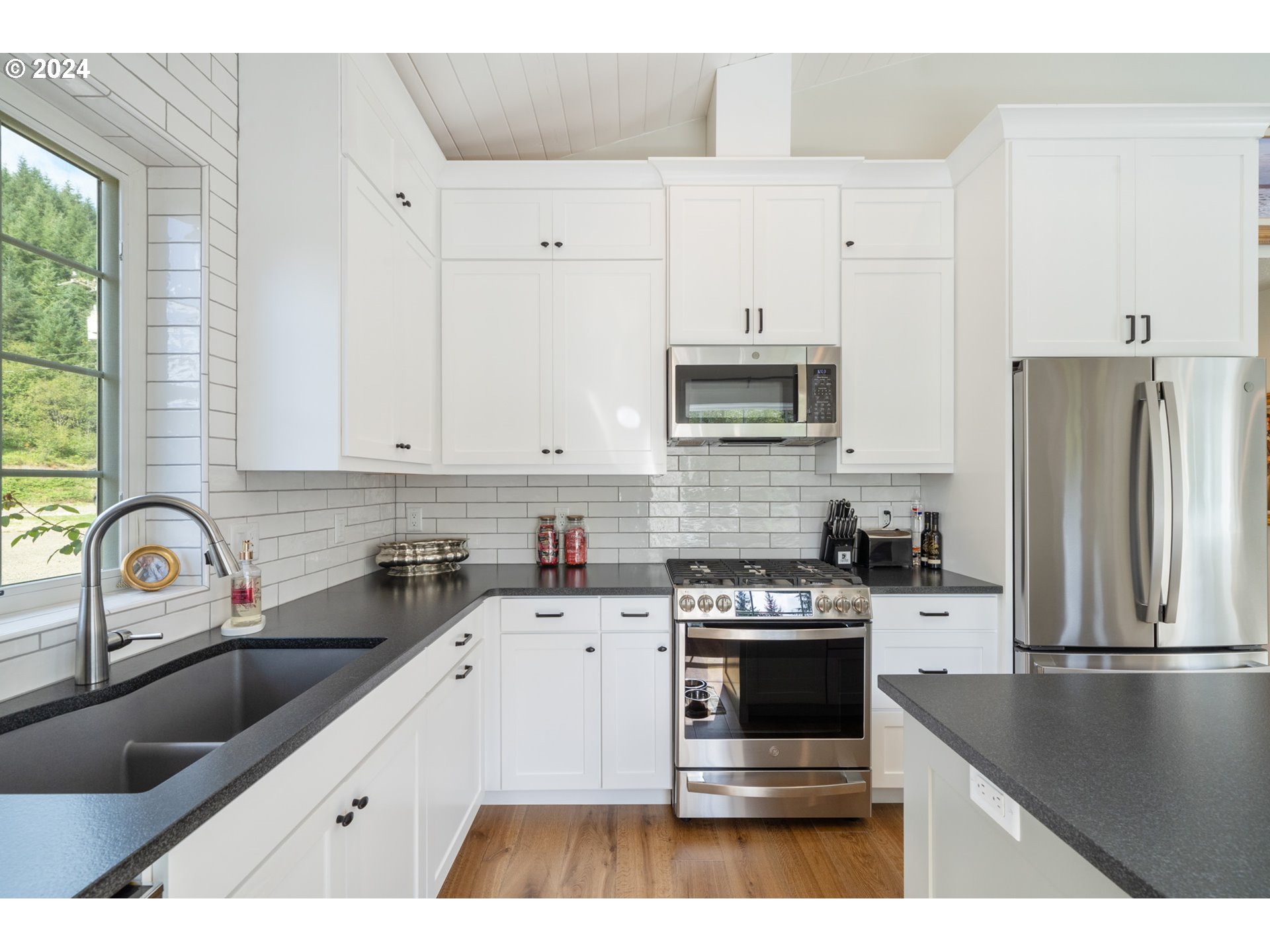 Tillamook, Oregon 97141, United States, 1 Bedroom Bedrooms, ,1 BathroomBathrooms,Residential,Active,43568