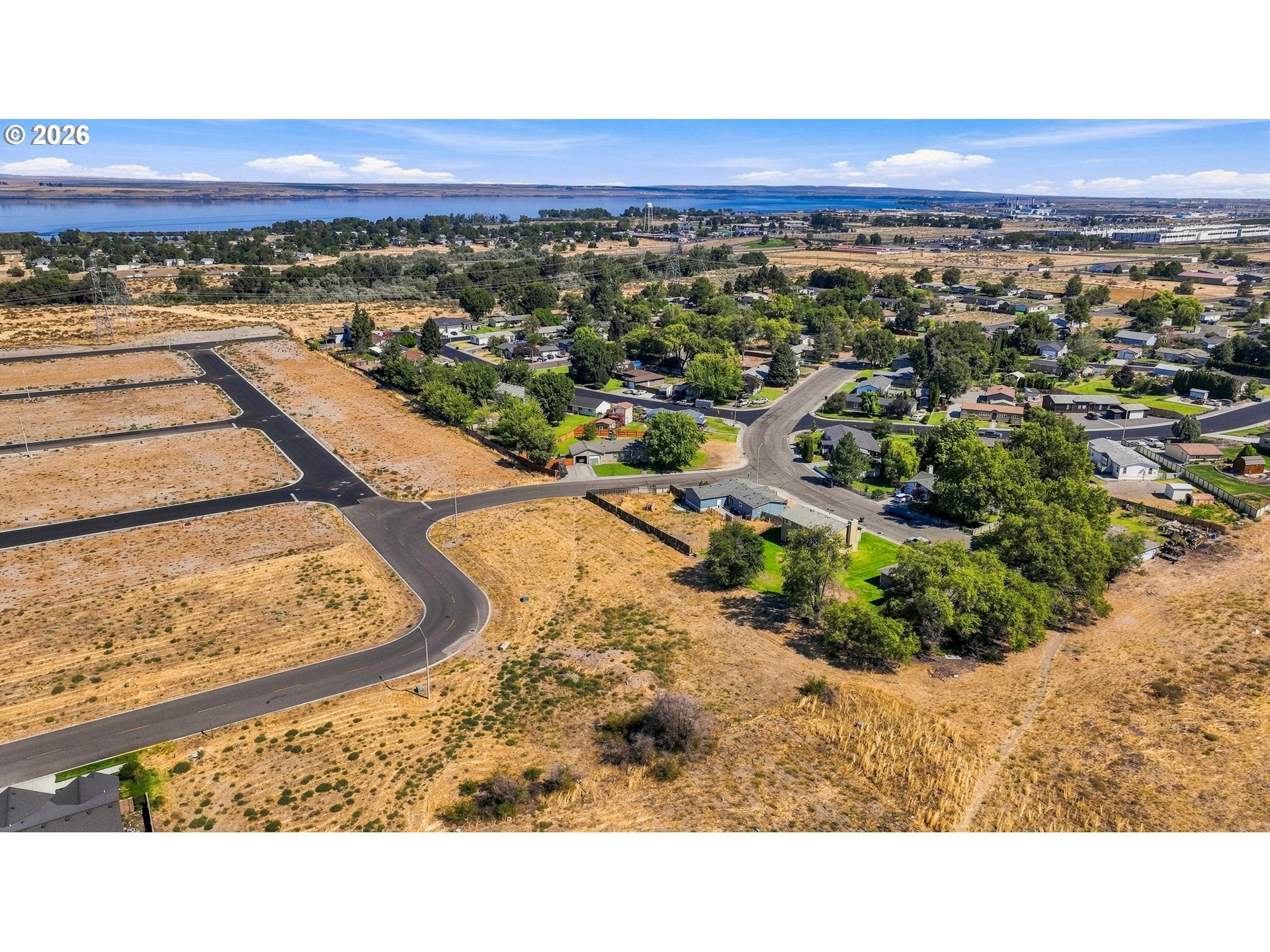611 SW MT HOOD AVE