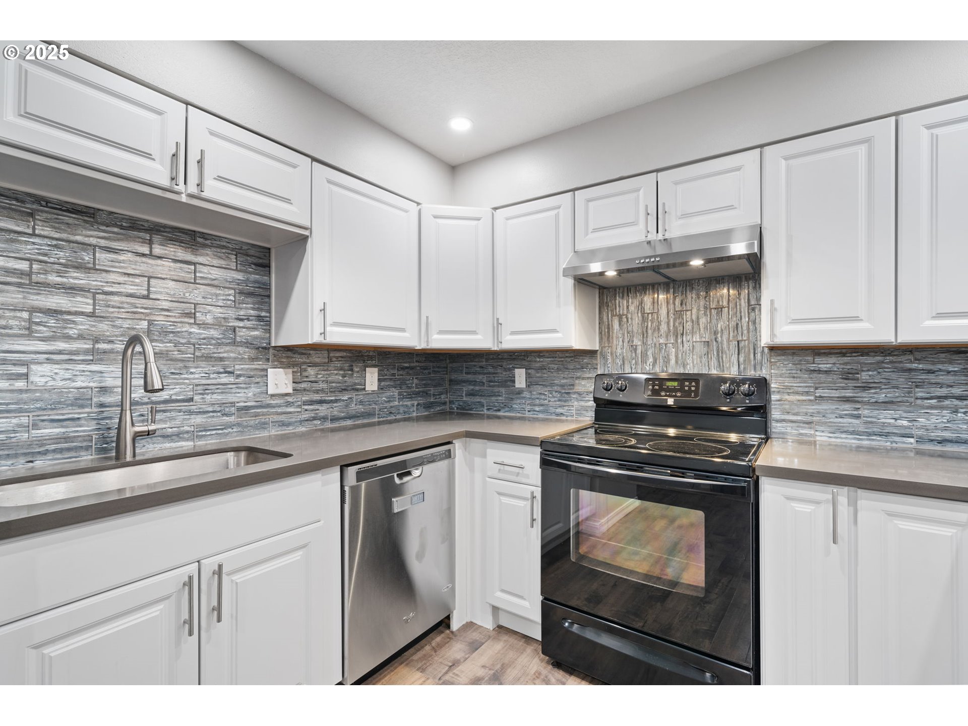 8720 SW TUALATIN RD 110