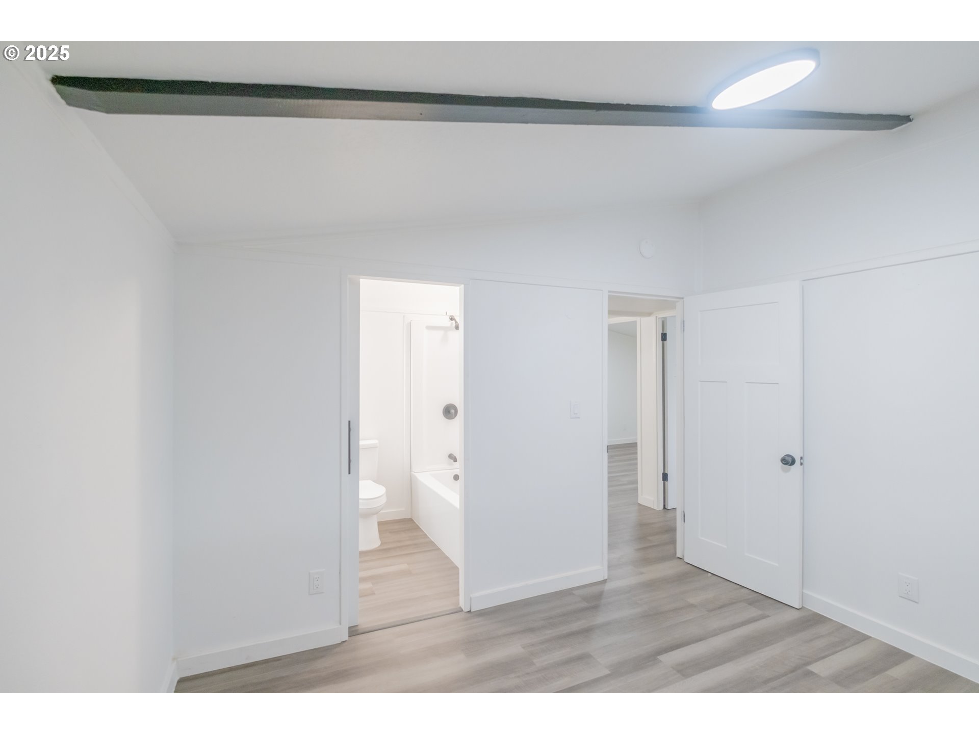 Salem, Oregon 97302, United States, 3 Bedrooms Bedrooms, ,2 BathroomsBathrooms,Residential,Active,255553