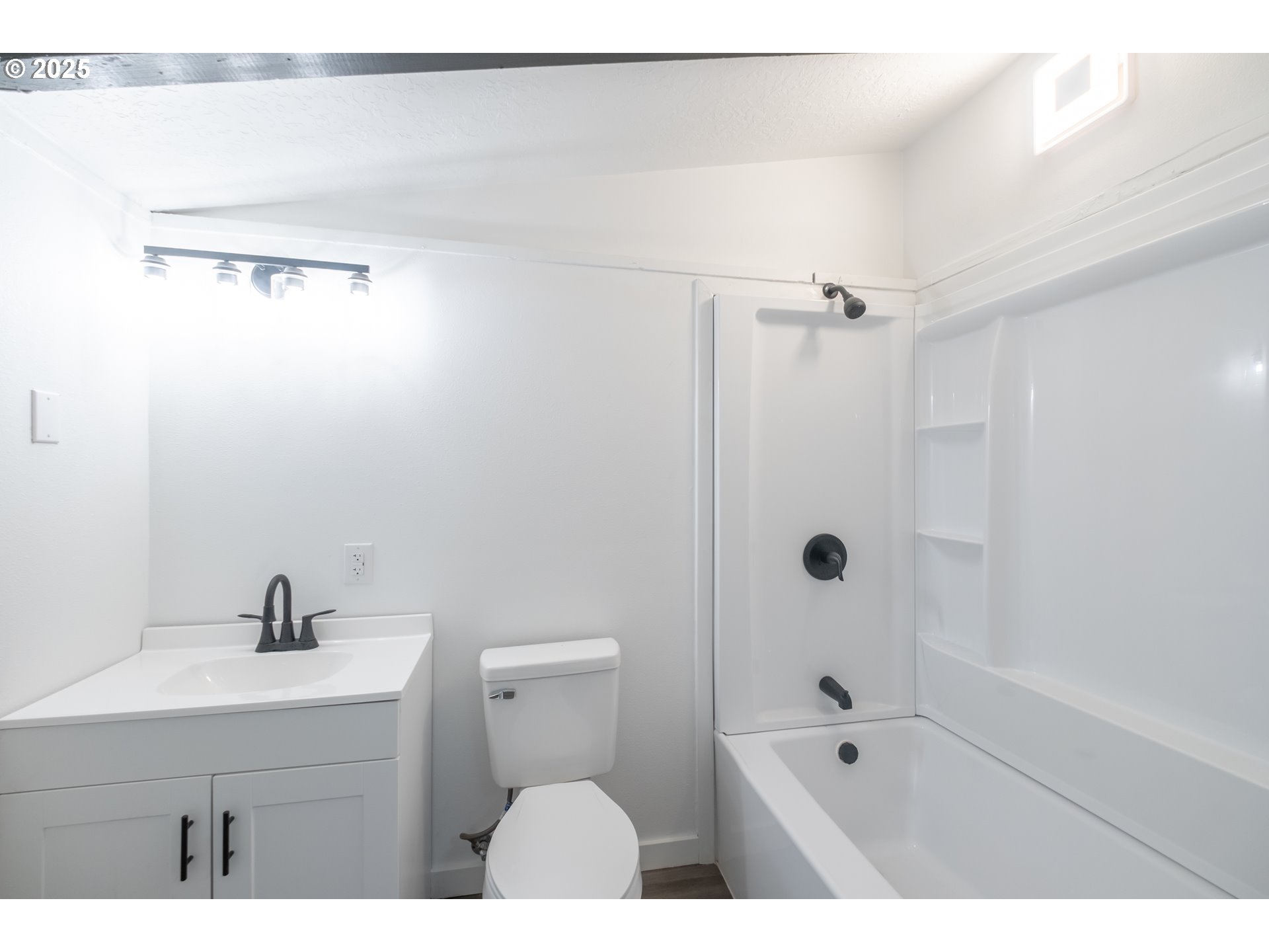 Salem, Oregon 97302, United States, 3 Bedrooms Bedrooms, ,2 BathroomsBathrooms,Residential,Active,255553