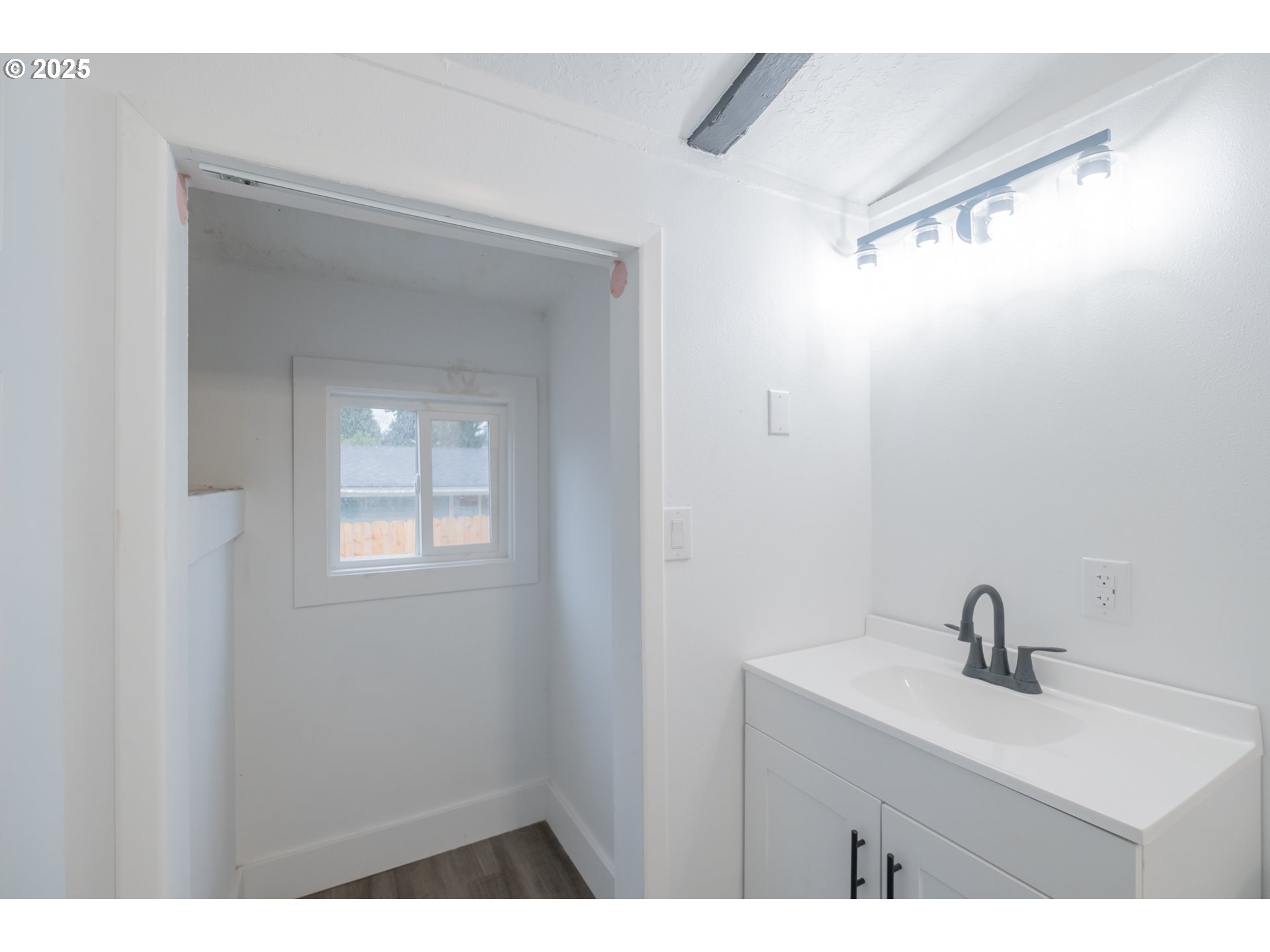 Salem, Oregon 97302, United States, 3 Bedrooms Bedrooms, ,2 BathroomsBathrooms,Residential,Active,255553