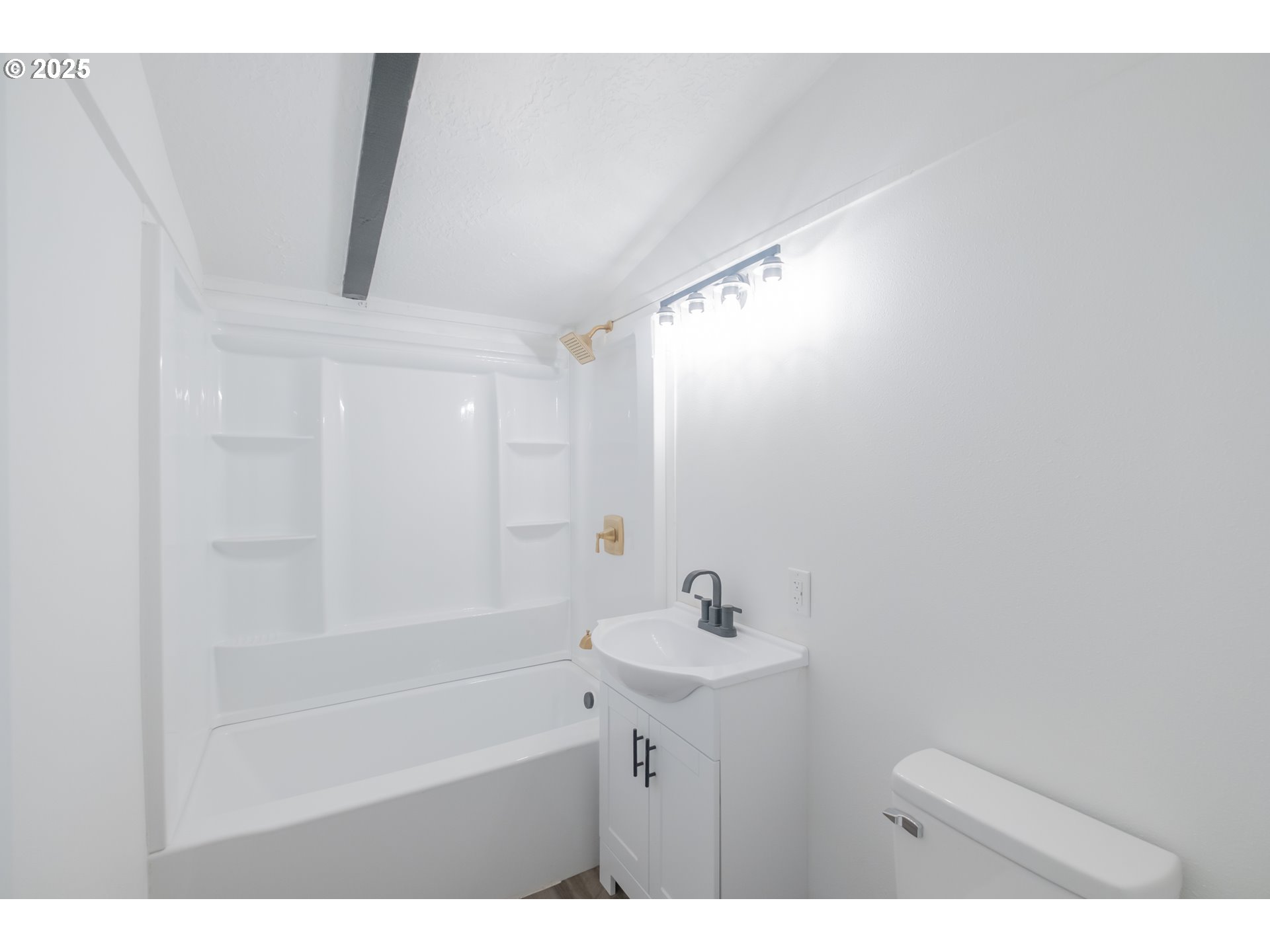 Salem, Oregon 97302, United States, 3 Bedrooms Bedrooms, ,2 BathroomsBathrooms,Residential,Active,255553