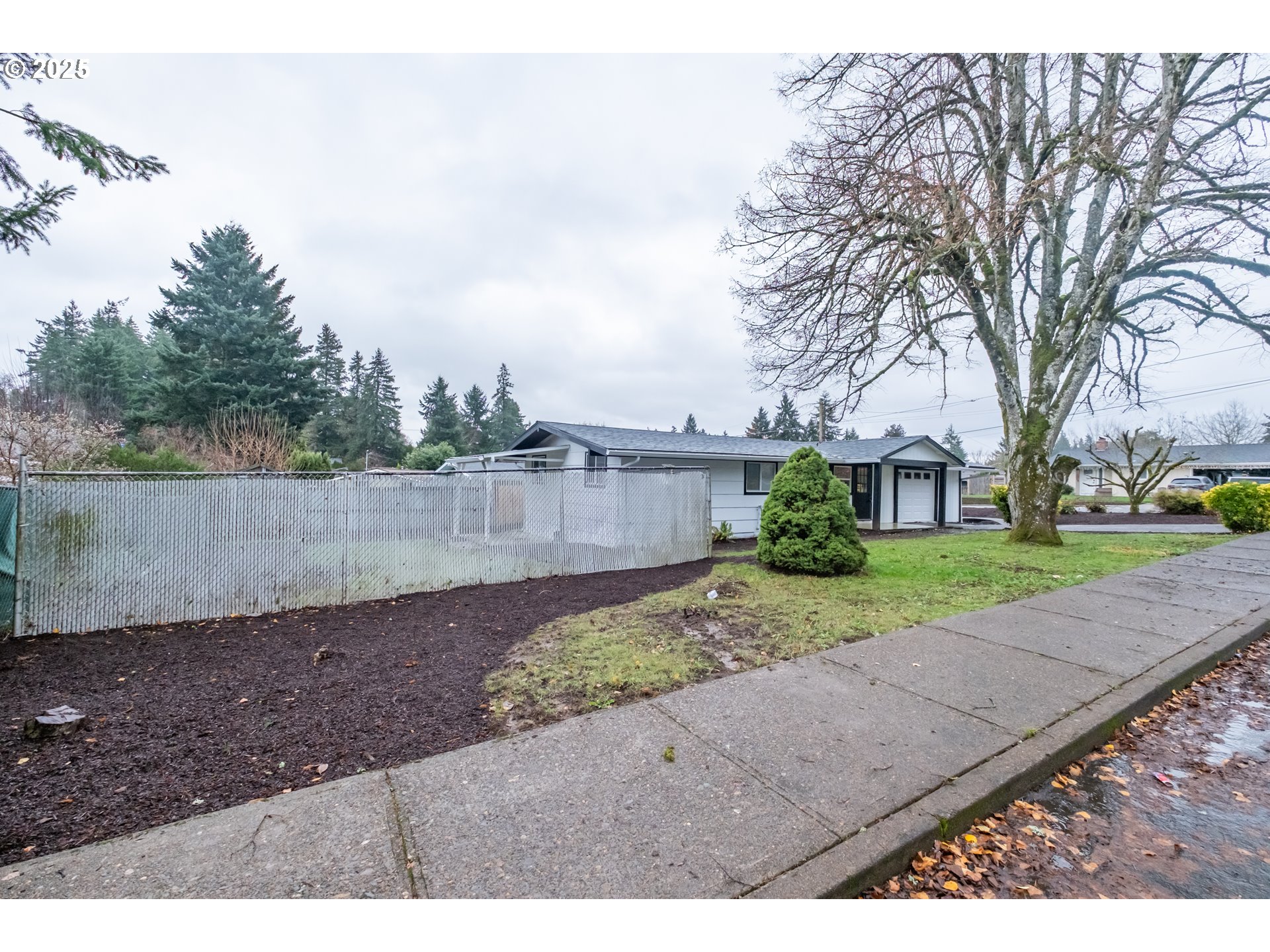 Salem, Oregon 97302, United States, 3 Bedrooms Bedrooms, ,2 BathroomsBathrooms,Residential,Active,255553