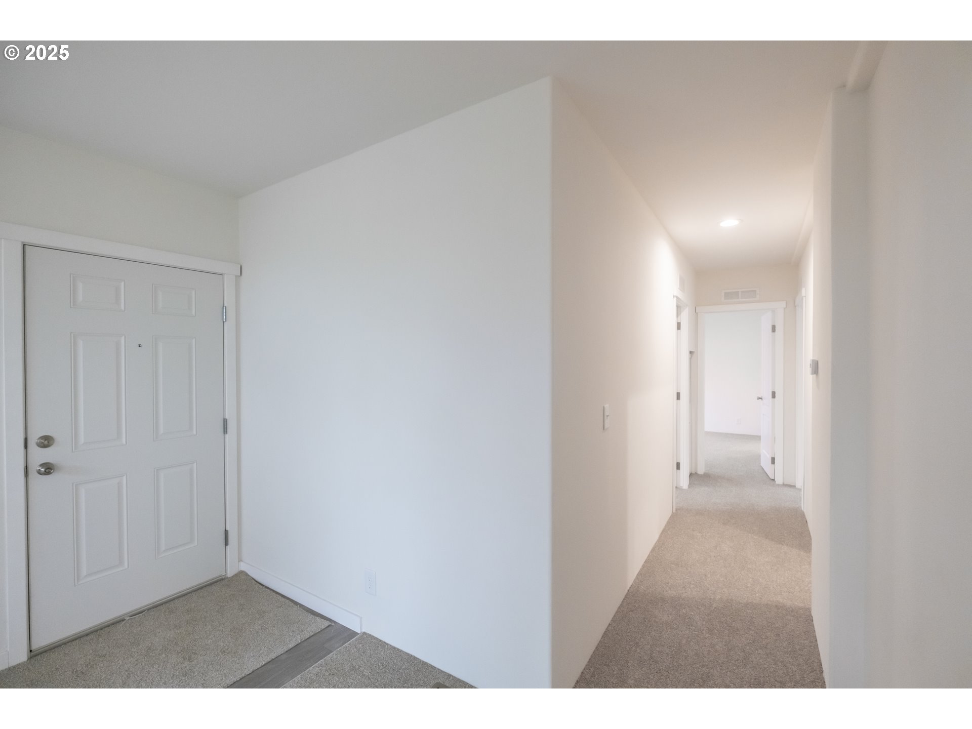 Salem, Oregon 97305, United States, 3 Bedrooms Bedrooms, ,2 BathroomsBathrooms,Residential,Active,229986