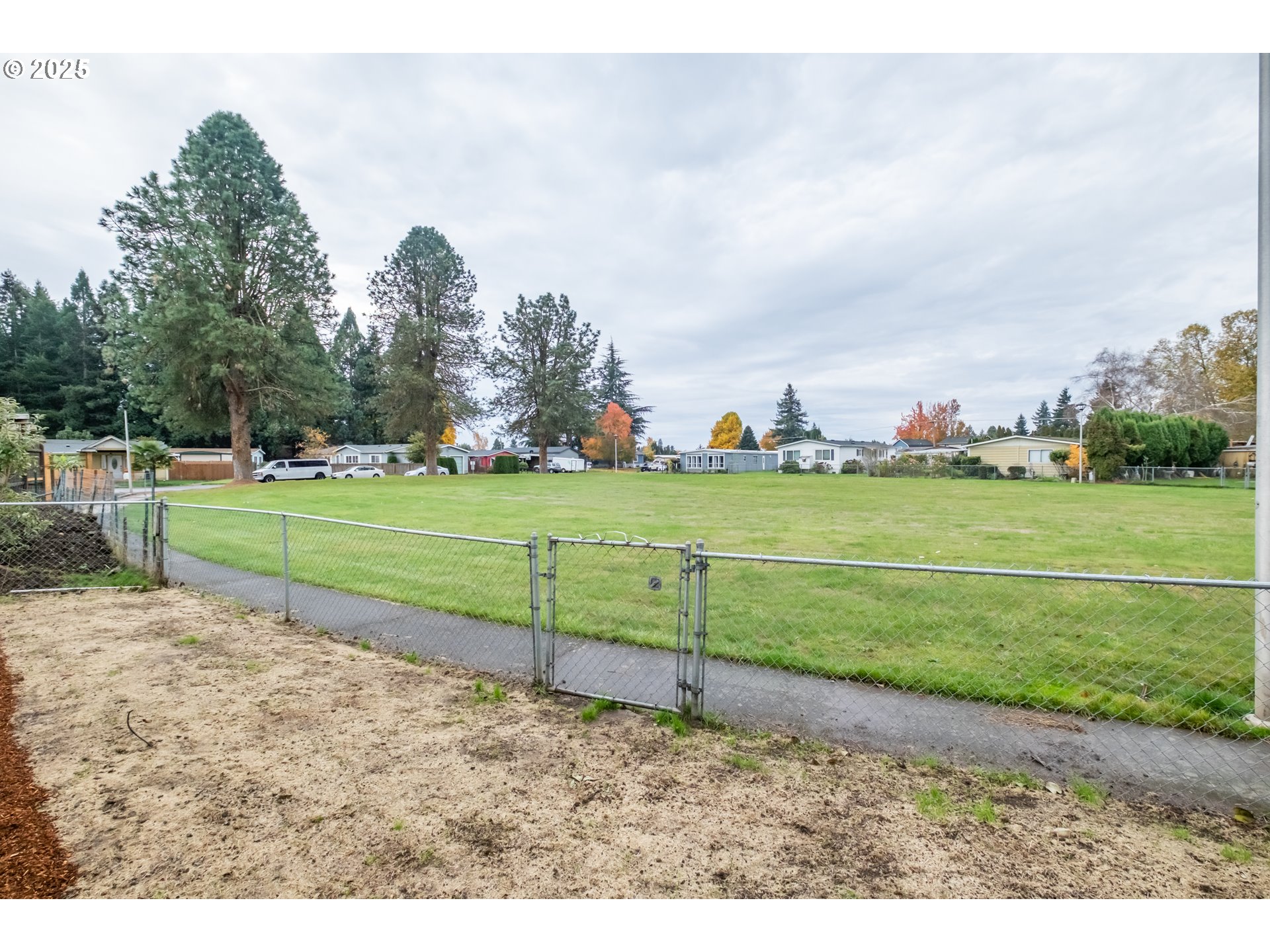 Salem, Oregon 97305, United States, 3 Bedrooms Bedrooms, ,2 BathroomsBathrooms,Residential,Active,229986